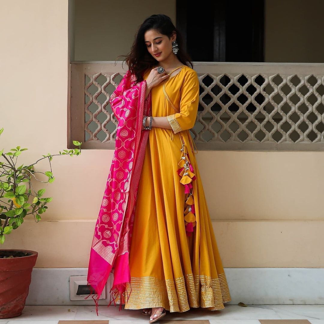 FULL FLAIR KURTI WITH BANARSI DUPATTA