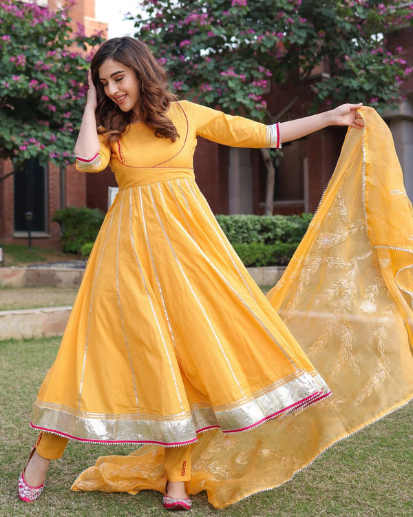 BEAUTIFUL YELLOW ANARKALI SUIT WITH DUPATTA