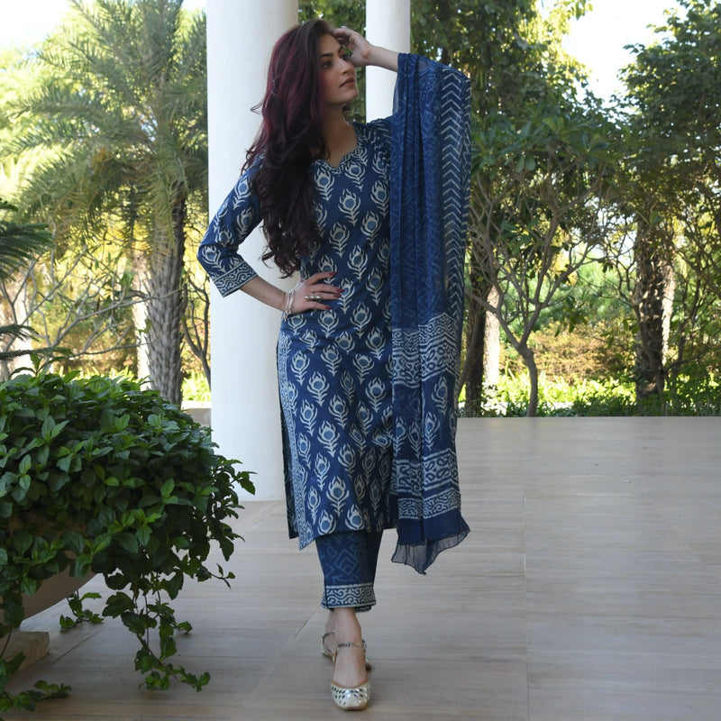 Peacock Feather Printed Suit Set With Dupatta