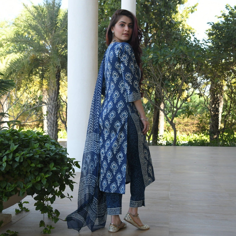 Peacock Feather Printed Suit Set With Dupatta