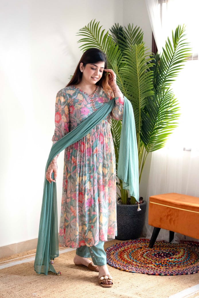 Mehera Green Floral Alia Cut Lining Suit With Dupatta