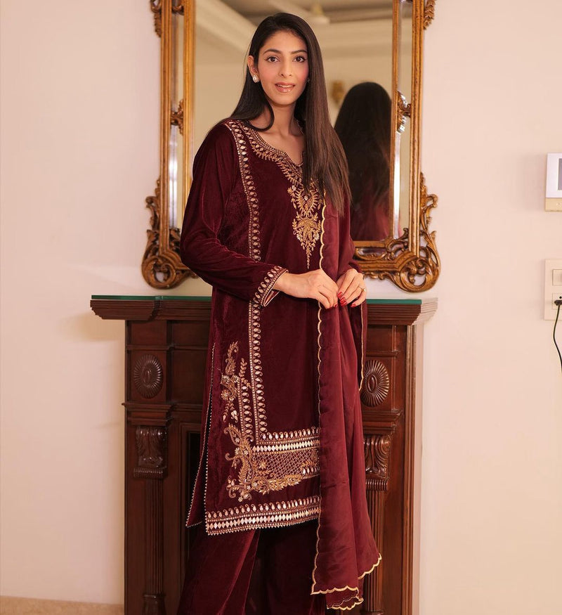 Santoon Designer Velvet Suit With Dupatta