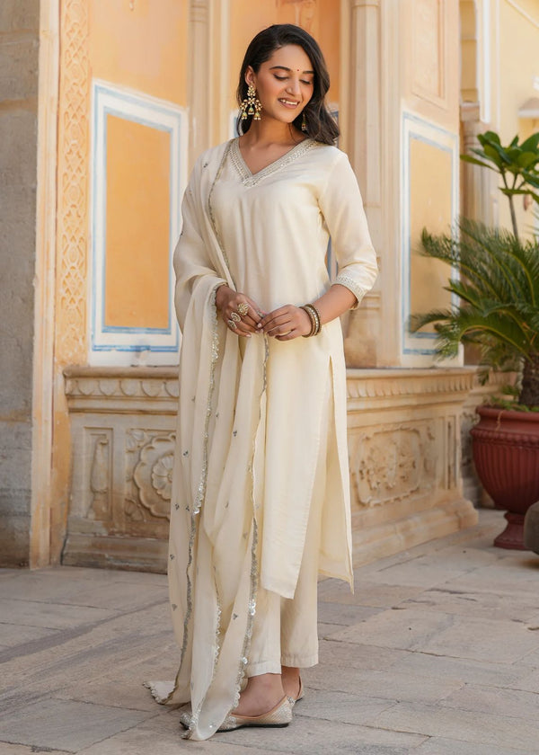 Elegant White Malmal Suit With Dupatta