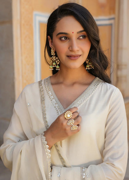 Elegant White Malmal Suit With Dupatta