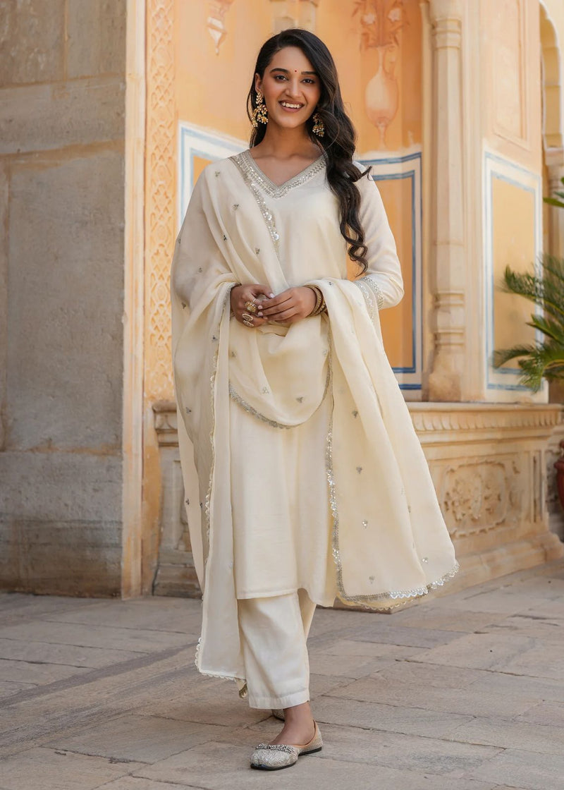 Elegant White Malmal Suit With Dupatta