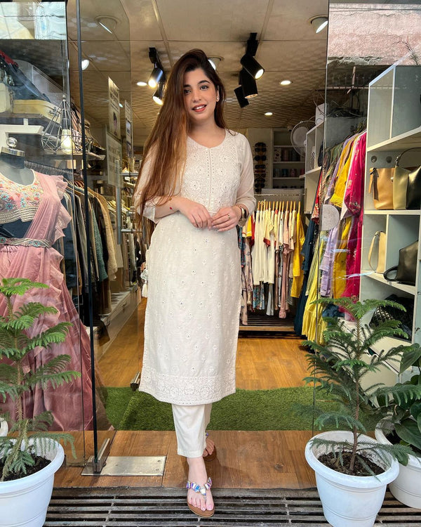 Beautiful White Chanderi kurta with pant