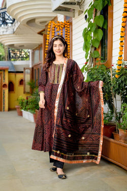 ANAARKALI STYLE KURTI SET WITH DUPATTA