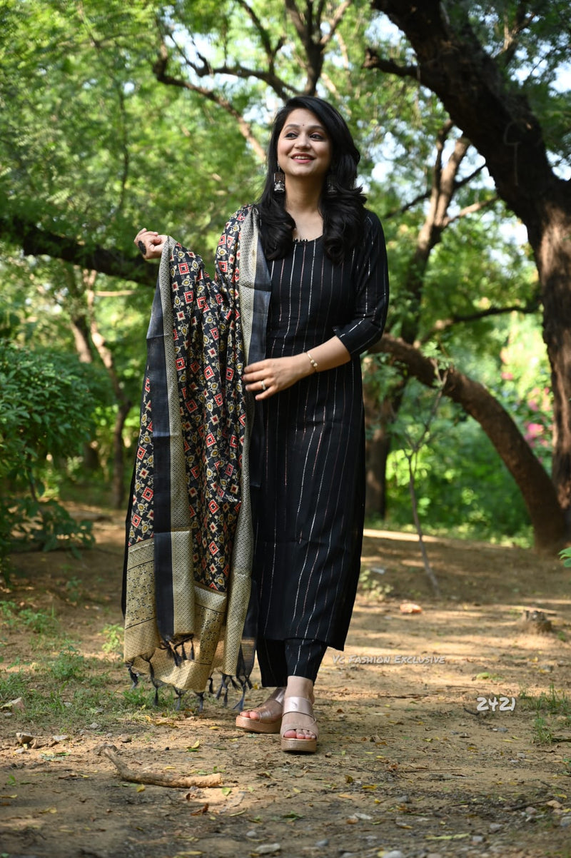 BEAUTIFUL ZARI SILK HANDLOOM KURTA SET