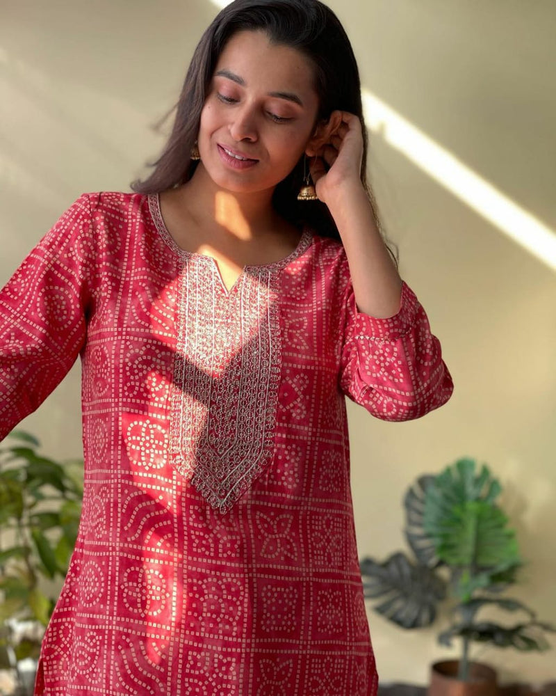 Beautiful Bandhani Print Embroidery Kurti With Dupatta