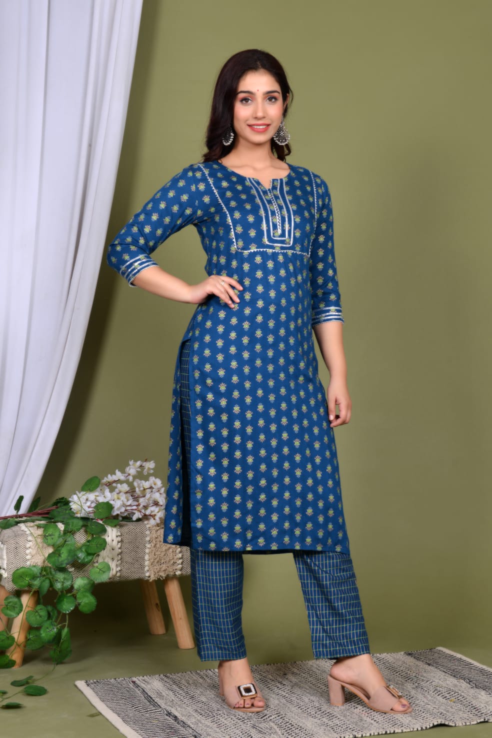 Beautiful gold printed Blue Kurti Set with Gotta Less