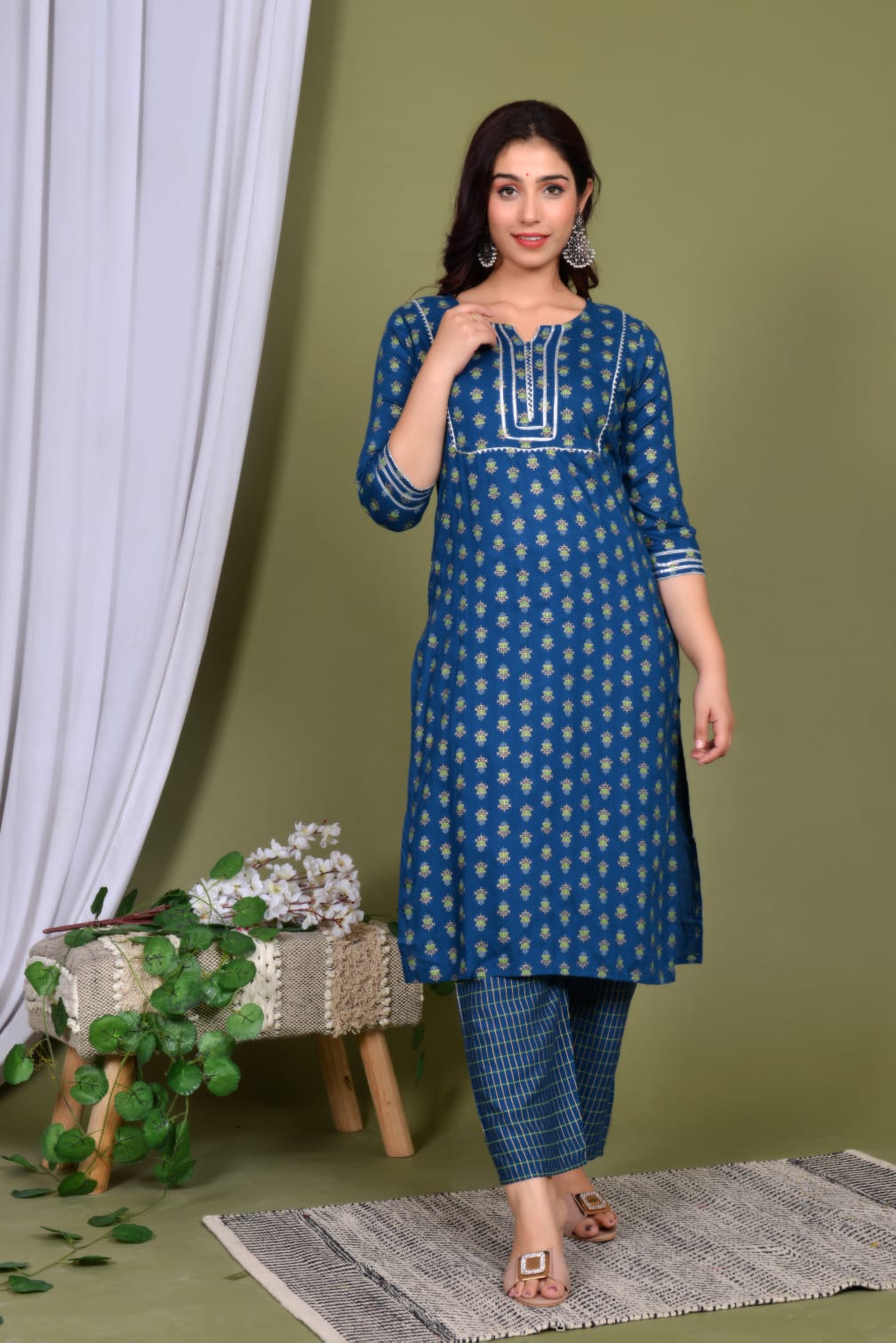 Beautiful gold printed Blue Kurti Set with Gotta Less