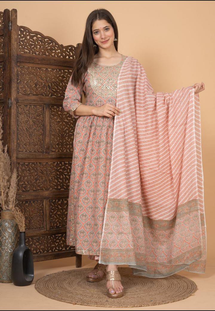 BEAUTIFUL PROSSIN PRINT NAYRA CUT KURTI WITH DUPATTA