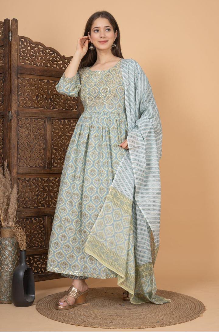 BEAUTIFUL PROSSIN PRINT NAYRA CUT KURTI WITH DUPATTA