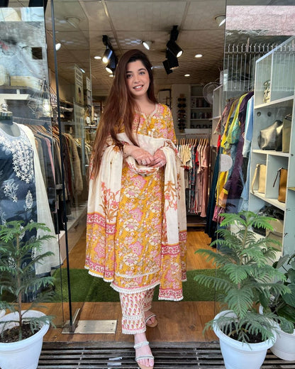 Mustard & white Floral Printed Suit with dupatta