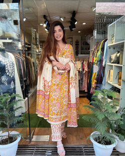 Mustard & white Floral Printed Suit with dupatta