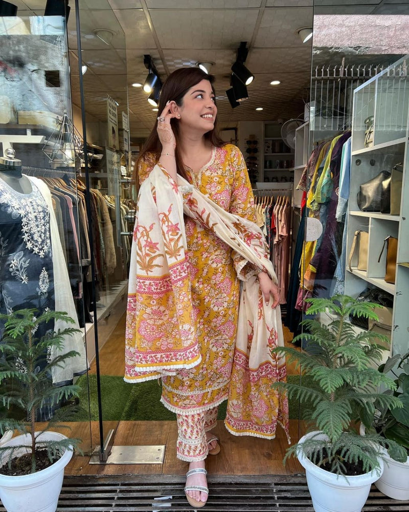 Mustard & white Floral Printed Suit with dupatta