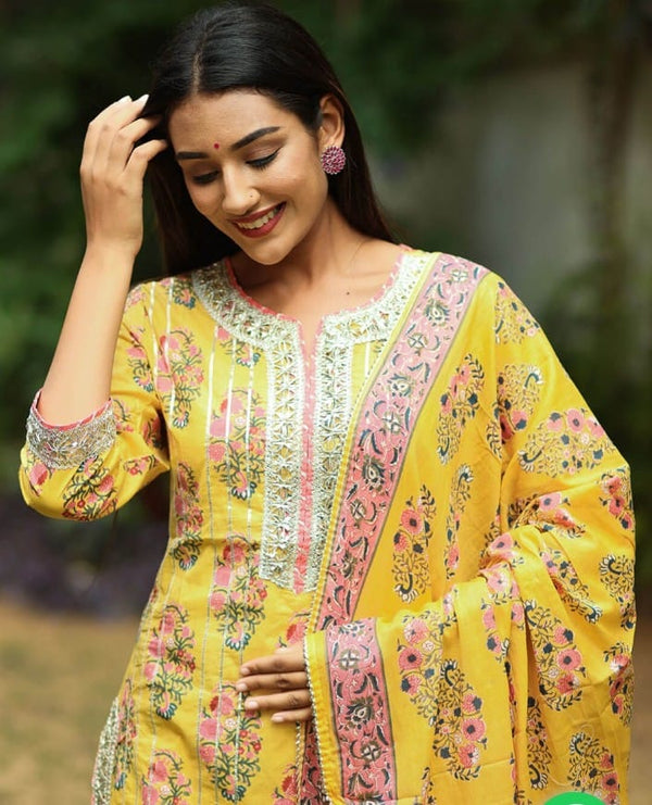 YELLOW GOTAPATTI SHARARA SUIT WITH DUPATTA