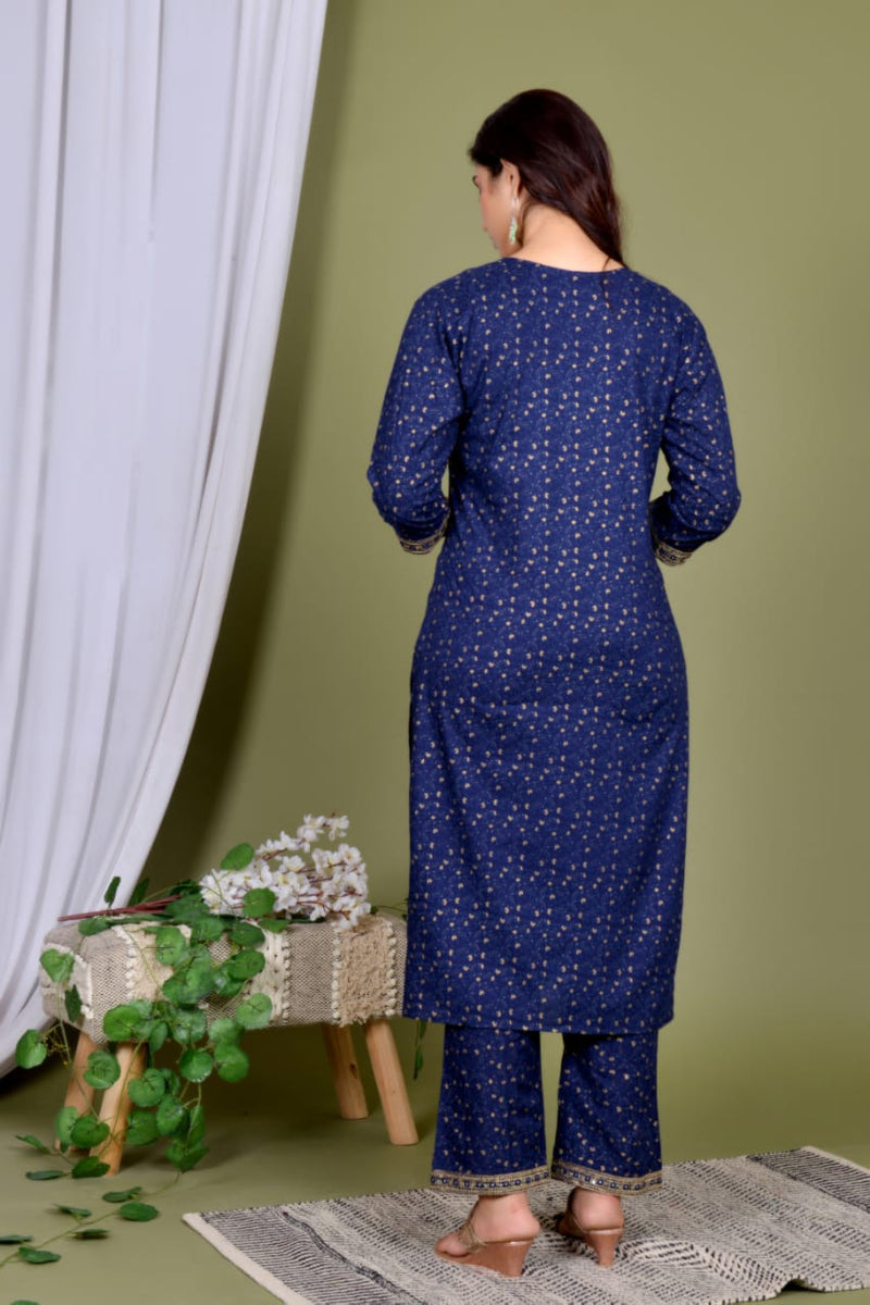 BEAUTIFUL HAVY KURTI WITH ZARI & SIQENCE WORK