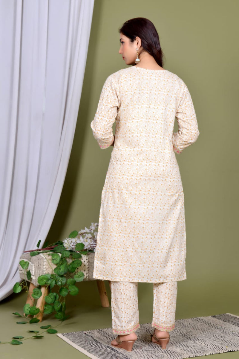 BEAUTIFUL HAVY KURTI WITH ZARI & SIQENCE WORK